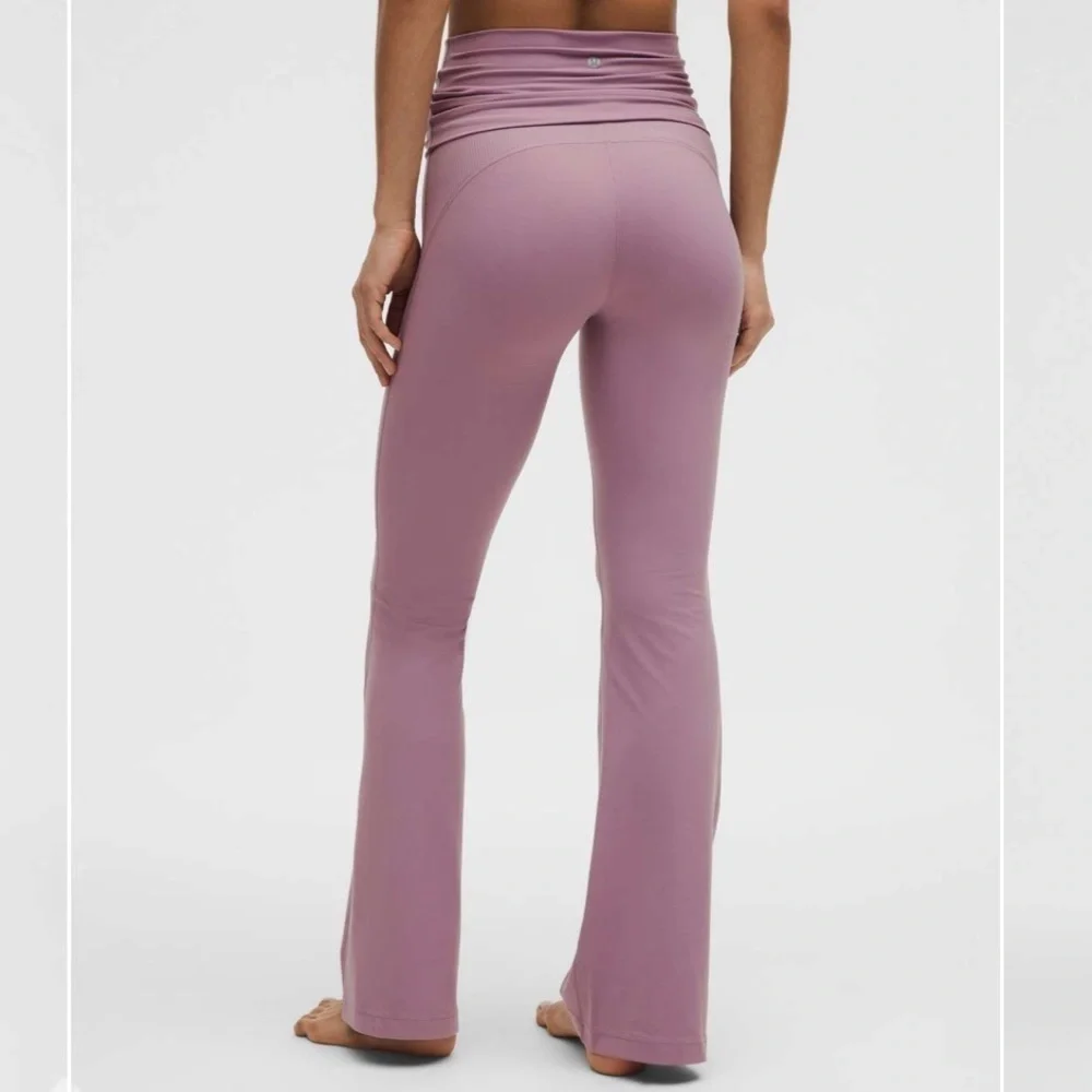 Lululemon Groove Nulu Foldover-Waist Flared Pant Size 0 NWT - Lavender Lux